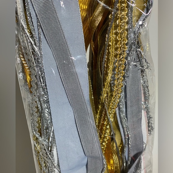 🆕Holiday Essentials 50 piece Ribbon & Trim Medley - Picture 4 of 4